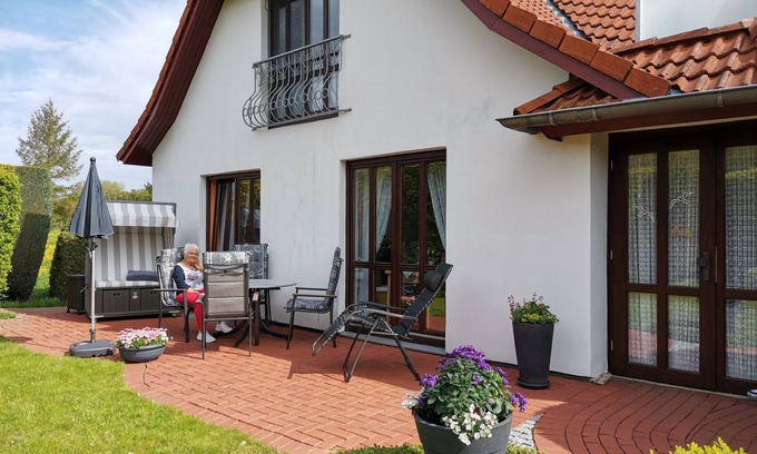 Brodersdorf Apartamento | Apartamento 'Ferienwohnungen Evi Opp - Evita' con terraza privada, jardín privado y Wi-Fi