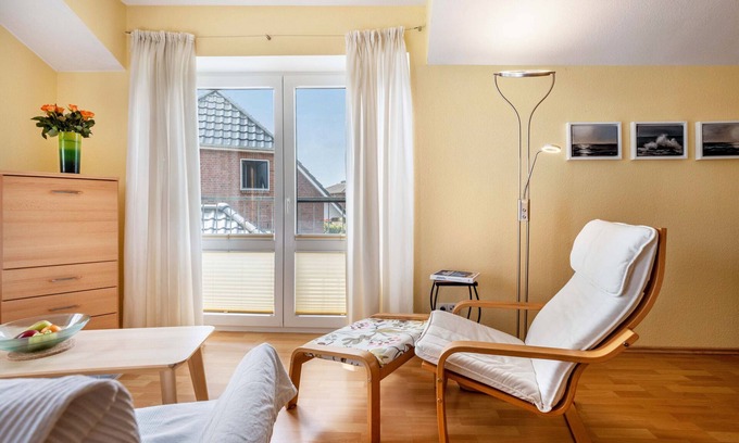 Eckernfoerde Apartamento | Apartamento 'Ferienwohnung 'Sonneck'' con balcón y Wi-Fi