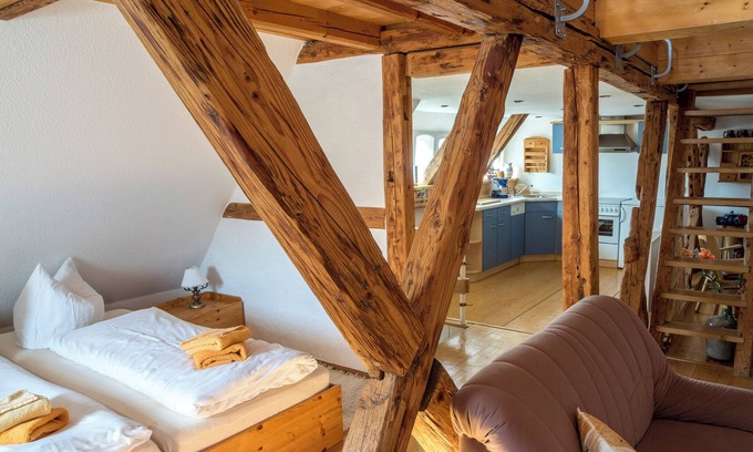 Waltersdorf Apartamento | Apartamento 'Ferienwohnung Am Heideborn' con vistas a la montaña, jardín compartido y Wi-Fi