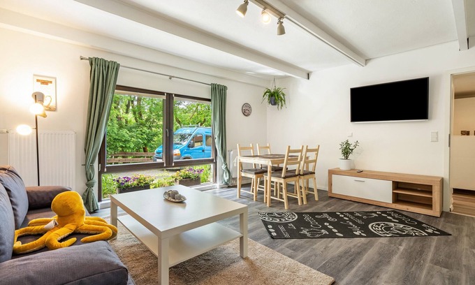 Triebischtal Apartamento | Apartamento 'Ferienwohnung Am Mühlbach' con terraza privada y Wi-Fi