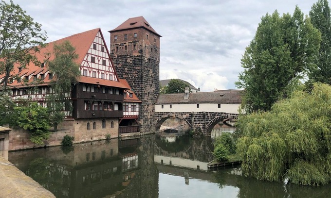 Wendelstein Apartamento | Apartment 'Ferienwohnung Nürnberger Tor' with Wi-Fi