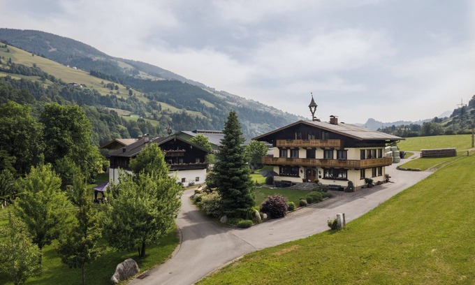 Taxenbach Apartamento | Apartamento 'Ferienwohnung 5' con vistas a la montaña, balcón y Wi-Fi
