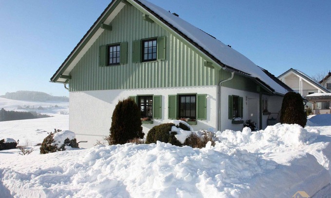 Breitnau Apartamento | Apartamento 'Ferienwohnung Ketterer' con vistas a la montaña, terraza privada y Wi-Fi