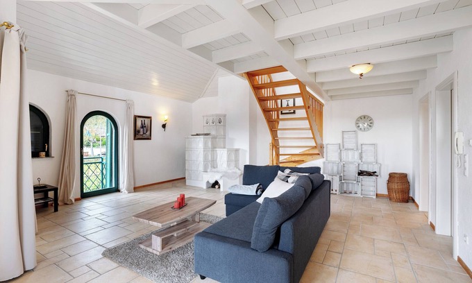Eschbach Apartamento | Apartamento 'Ferienwohnung Weingut Löwenthal' con vistas a la montaña, balcón y Wi-Fi