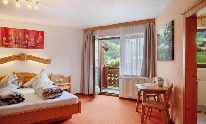 Oetz Apartamento | Apartamento 'Ferienwohnung Bergsee' con vistas al mar, terraza compartida y Wi-Fi