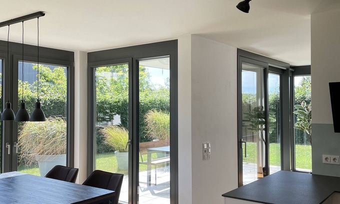 Blaustein Apartamento | Apartment 'Fewo Blaustein-Panorama' with Private Terrace, Private Garden and Wi-Fi
