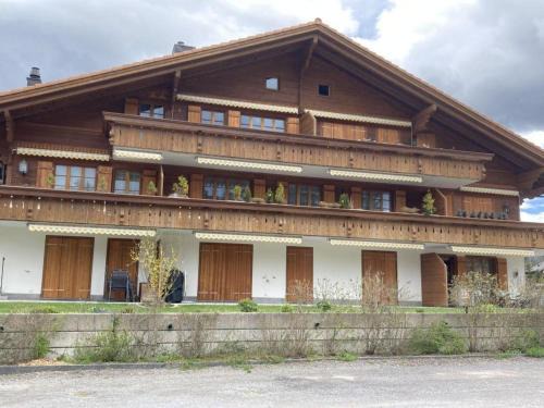 Saanenmoeser Apartamento | Apartment Fichte - Sulliger by Interhome