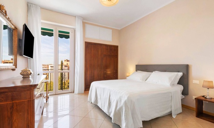 Careggi Rifredi Apartamento | Apartamento 'Firenze Blu' con Balcón, Wi-Fi y Aire Acondicionado