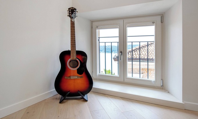 Salo Apartamento | Apartamento 'Piso 5' con vistas al lago, Wi-Fi y aire acondicionado