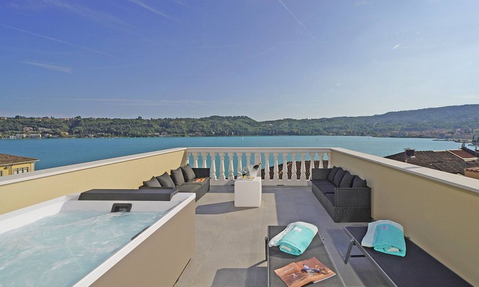 Salo Apartamento | Apartamento 'Flat 6' con vistas al lago, Wi-Fi y aire acondicionado