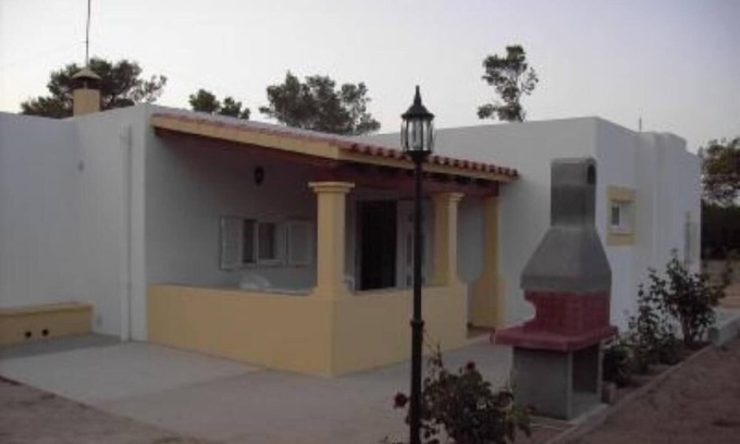 Formentera Apartamento | UN PARAISO DE TRANQUILIDAD RODEADA DE BOSQUE, A 4 KM PLAYA, 1KM PUEBLO Y BBQ