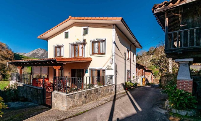 Puente Nuevo Casa | Casa rural en Torrevega, Llanes
