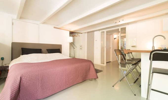Plantage Apartamento | Apartment for 4 persons situated at park!
