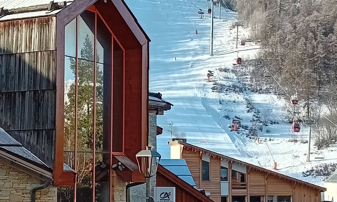 Saint-Chaffrey Apartamento | Apartamento de 6-8 plazas, en el corazón del pueblo al pie de las pistas.