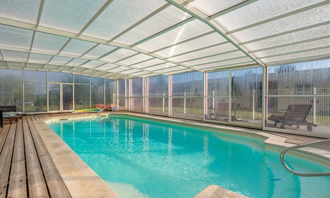 Saint-Simon-de-Bordes Apartamento | Apartamento 'Le Clos Du Champ De L'Amour - Saintes' con piscina privada, Wi-Fi y aire acondicionado