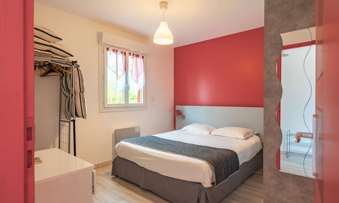 Saint-Simon-de-Bordes Apartamento | Apartamento 'Le Clos Du Champ De L'Amour - Talmont' con piscina privada, Wi-Fi y aire acondicionado