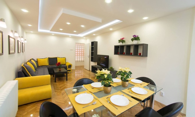 Kosancicev Venac Apartamento | Apartamento gratis. Three @ CityCenter Belgrade