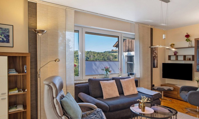 Tratzhof Apartamento | Apartamento 'Fuldatalblick' con jardín y Wi-Fi