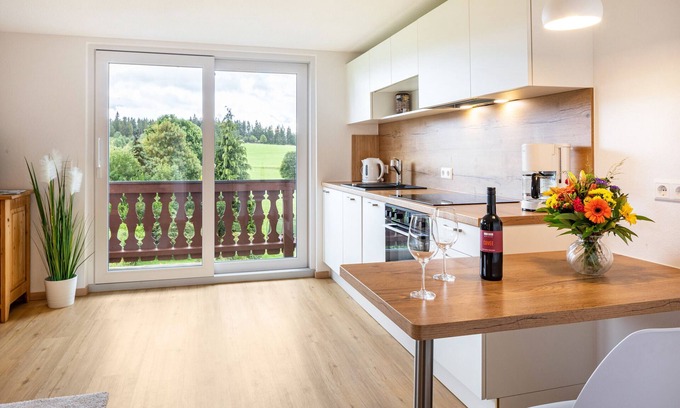 Saig Apartamento | Apartamento 'Gästehaus Steiert Fewo Kuhbergblick' con vistas a la montaña, jardín compartido y Wi-Fi