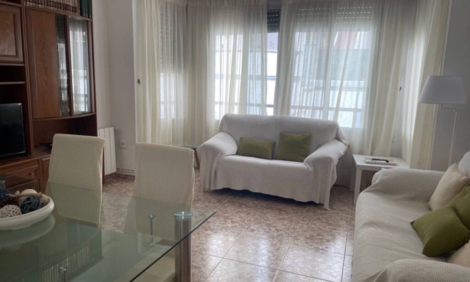 Les Cases d'Alcanar Apartamento | Apartment 'Gloria 2' with Shared Terrace and Air Conditioning