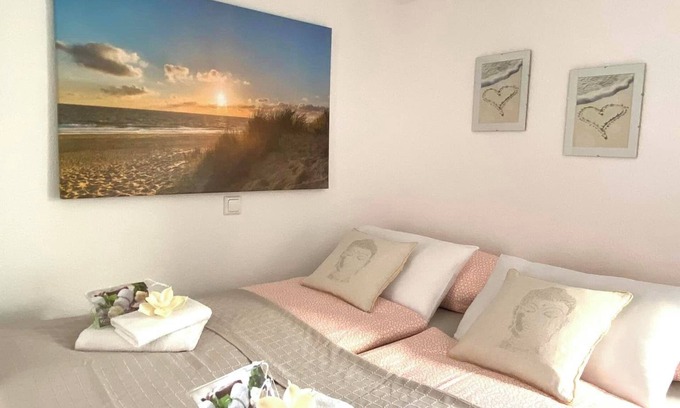 Rhein-Erft-Kreis District Apartamento | Apartment Glesch in Bergheim an der Erft between Cologne and Düsseldorf
