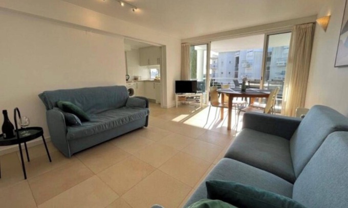 Cabanas Apartamento | Apartamento 'Golden Sea' con piscina compartida, Wi-Fi y aire acondicionado