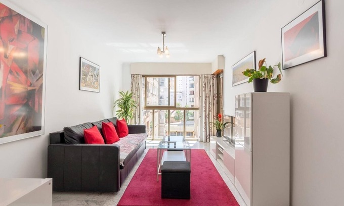 La Malagueta Apartamento | Apartamento Gran Confort Muelle Uno con Wi-Fi, A/C y balcón