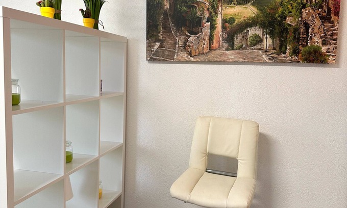 Bad Bergzabern Apartamento | Apartamento 'Green Hills' con vistas a la montaña, balcón y Wi-Fi