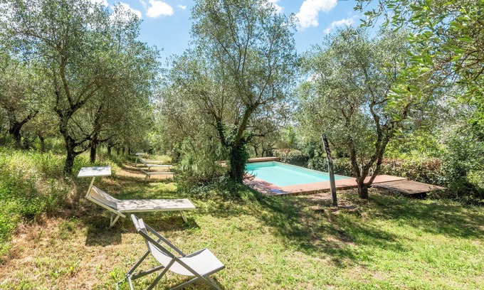 Siena Apartamento | Apartamento 'Green Siena' con piscina compartida, terraza privada y Wi-Fi