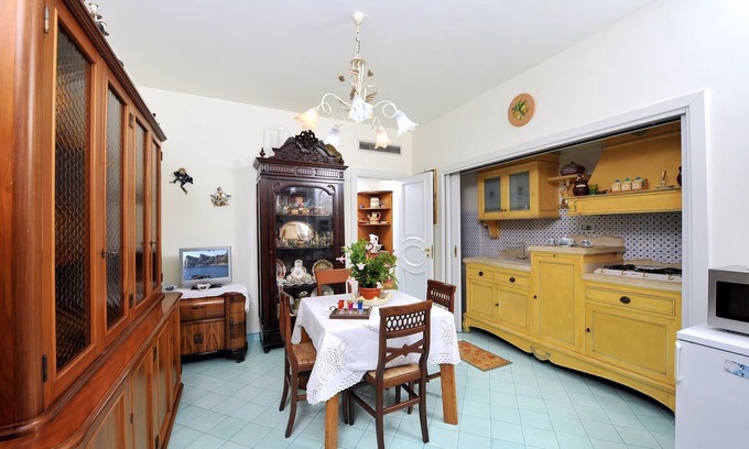 Sant'Agata sui Due Golfi Apartamento | Apartamento Ground, Sorrento Coast, con piscina GRATUITA, estacionamiento, jardín, WiFi