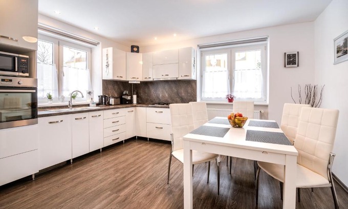 Tatranska Lomnica Apartamento | Apartment Gudi