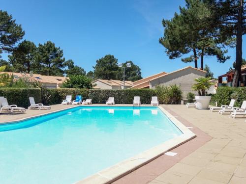 Les Mathes Apartamento | Apartment Hameau de Talaris-17 by Interhome
