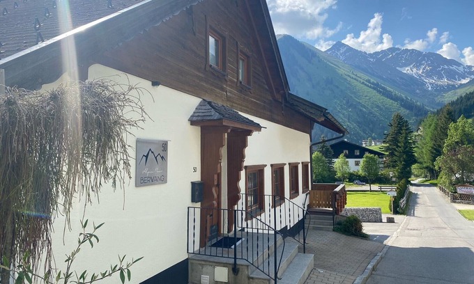 Berwang Apartamento | Apartamento 'Haus Berwang - Alpin' con vistas a la montaña, terraza privada y Wi-Fi