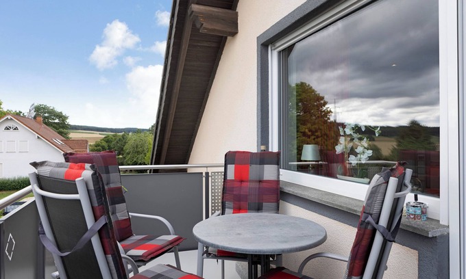 Fulda Apartamento | Apartamento 'Haus Claudia' con balcón y Wi-Fi