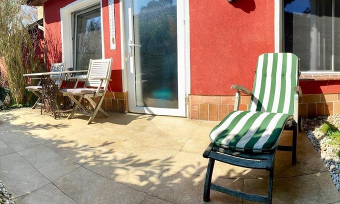 Sud Casa | Apartamento 'Haus Mit Kunst' con terraza privada, jardín compartido y Wi-Fi