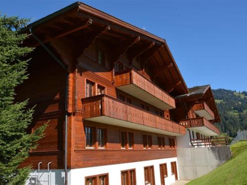 Schoenried Apartamento | Apartment Henry - 2- Stock by Interhome