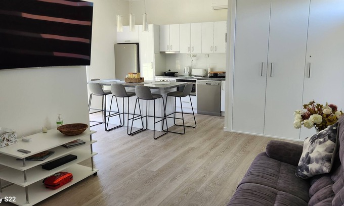 Geilston Bay Apartamento | Apartment Hobart Two Bedroom Self Contained in Geilston Bay. Pet friendly.