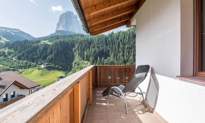Santa Cristina Val Gardena Apartamento | Apartamento 'Hotel Residence Gardena Alps 300' con vistas a la montaña, jardín y Wi-Fi
