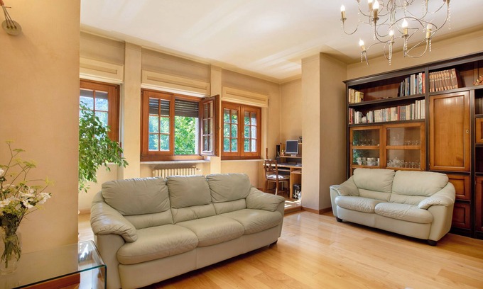 Aosta Apartamento | Apartamento 'Il Giardino Di Aosta' con vistas a la montaña, jardín compartido y Wi-Fi