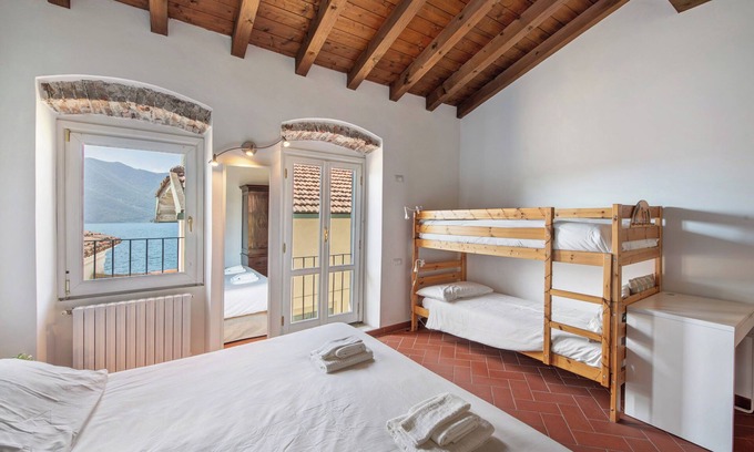 Sulzano Apartamento | Apartamento 'Il Giardino Segreto' con vistas al lago, terraza privada y Wi-Fi