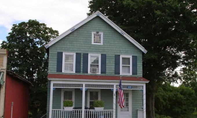Bullville Apartamento | Apartment in 120 year-old home with lots to offer