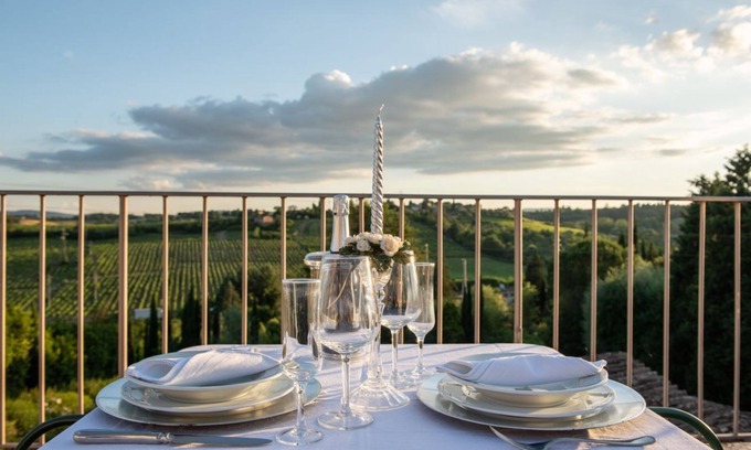 Siena Apartamento | Apartment in a historic Villa: view & authentic hospitality in Siena