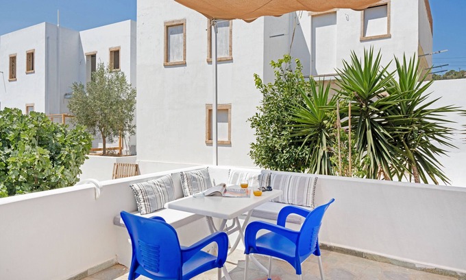 Grikos Casa | Apartamento En Un Hotel 'Pico Bello Patmos 14' Con Vistas A La Montaña, Wi-Fi Y Aire Acondicionado