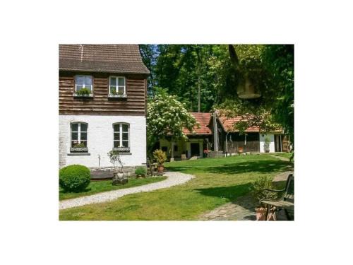 Altenbeken Casa | Apartment in a wooded area on Lake Faak