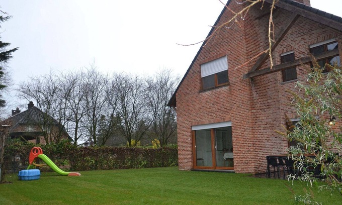 Belsele Villa | Apartamento en Amberes cerca del Museo Verbeke