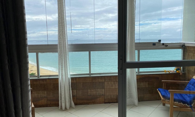 Vila Velha Apartamento | Apartment in front of the sea