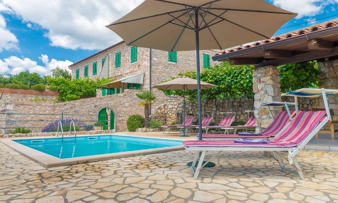 Crikvenica Villa | Apartamento en Crikvenica con terraza