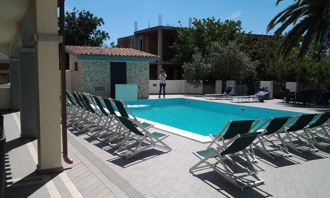 Orosei Apartamento | Apartamento en residencia exclusiva con piscina a 900 metros del mar