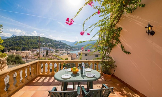 Puerto de Soller Apartamento | Apartamento en pueblo pesquero con Wi-Fi, aire acondicionado y terraza con vistas al mar