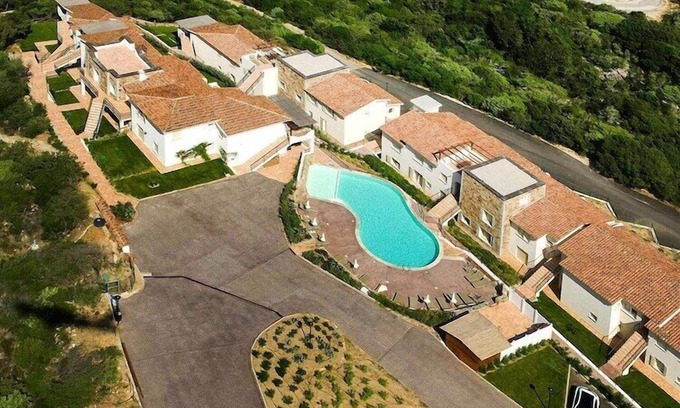 Baja Sardinia Apartamento | Piso en Golfo Aranci con terraza